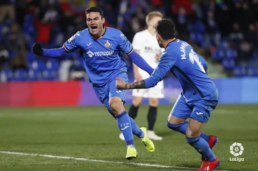 乐鱼app包含国际比赛日体能课后,塞维利亚完成体检备战国王杯,气氛紧张,临场指挥获称赞的词条